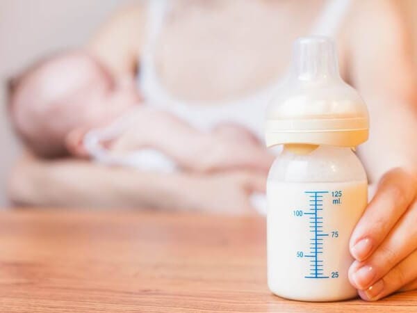 Sữa mẹ bảo quản trong tủ đông vẫn giữ nguyên dinh dưỡng và kháng thể