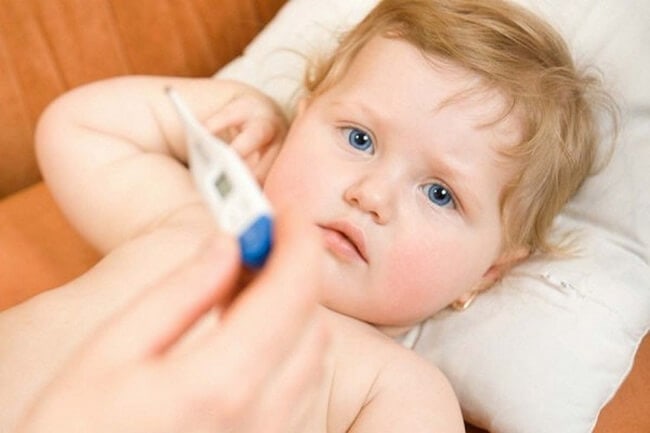 Trẻ bị sốt có nguy hiểm không?