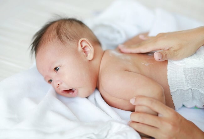 Những sai lầm khi chăm sóc trẻ bị hăm tã