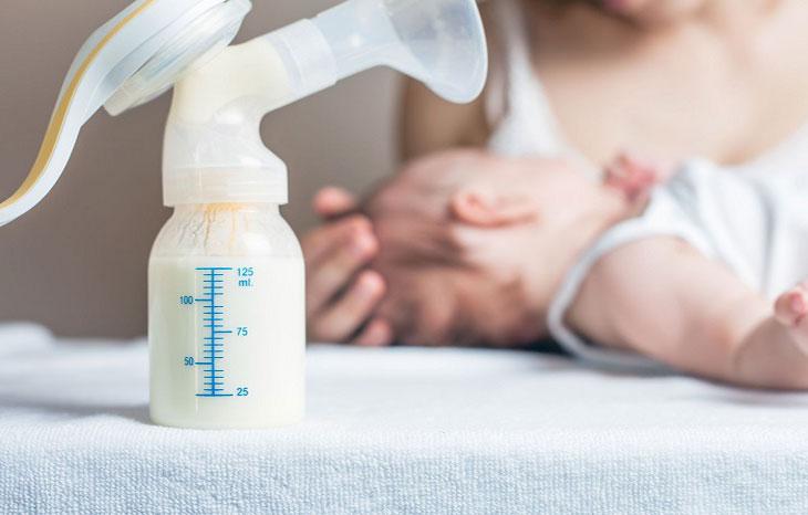 Vắt sữa, bảo quản lạnh và hâm ấm làm hao hụt vitamin C trong sữa mẹ
