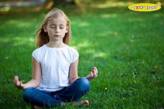 Dạy hít thở sâu/yoga/thiền cho bé