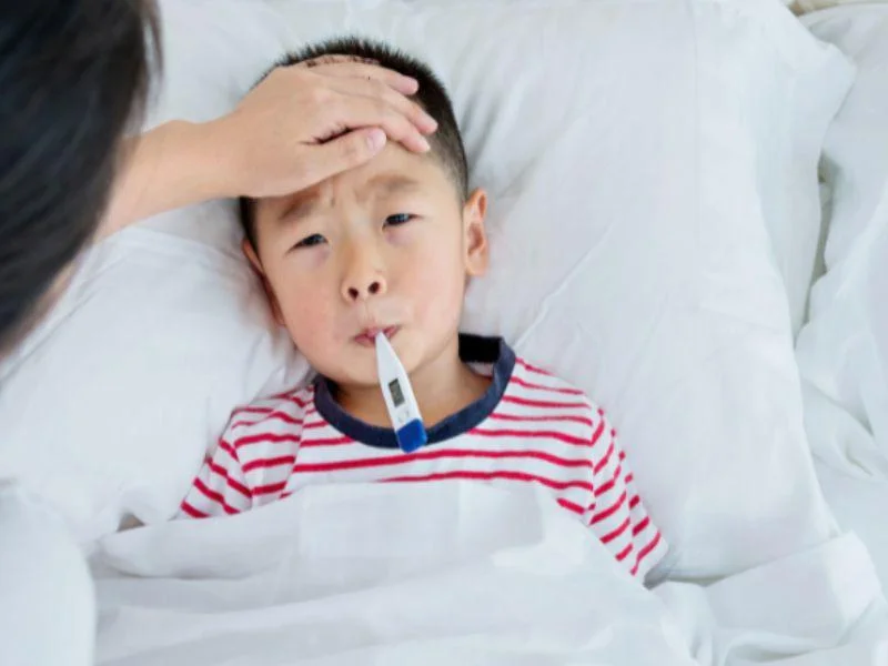 Trẻ uống thuốc hạ sốt không đỡ có thể do liều lượng không phù hợp