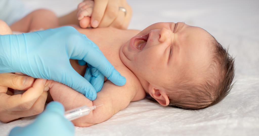 Trẻ sơ sinh cần được tiêm bắp 1 mũi vitamin K1 ngay sau khi ra đời