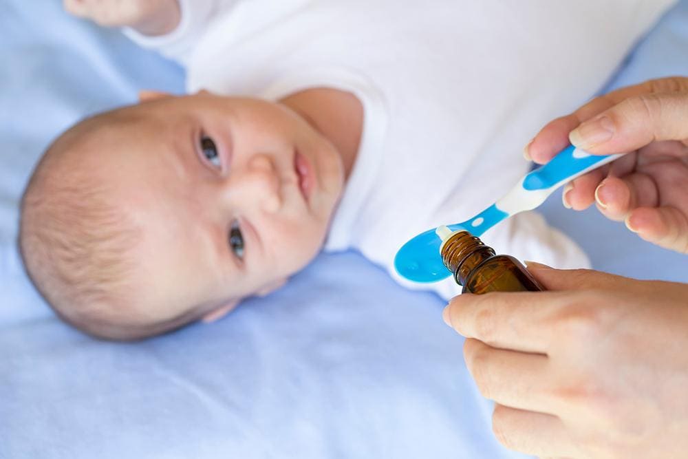 Nên cho trẻ uống bổ sung vitamin K2 cùng vitamin D hàng ngày