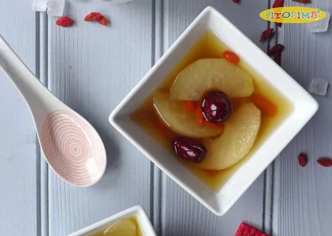 Con của bạn sẽ muốn được thưởng thức một bát lê luộc ngọt ngào trong khi đang khó chịu vì những cơn ho