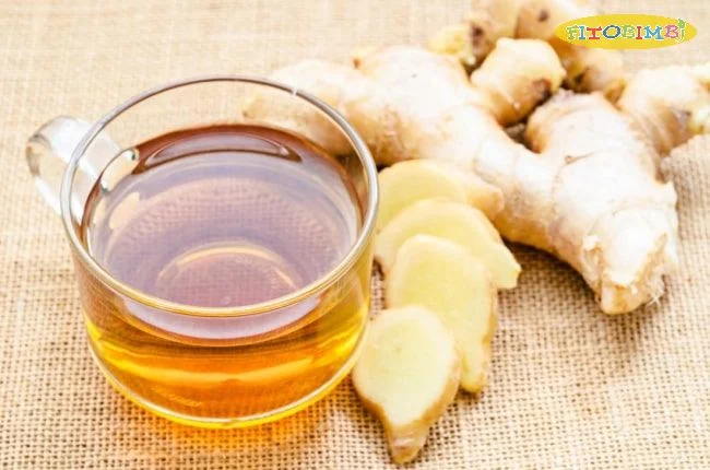 Một ly trà gững mật ong giúp giữ ấm cơ thể và giảm đau rát cổ họng hiệu quả