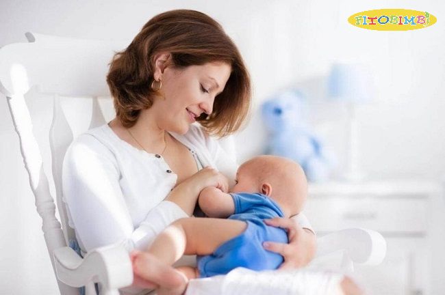 Sữa mẹ giúp sức khỏe con nhanh chóng hồi phục