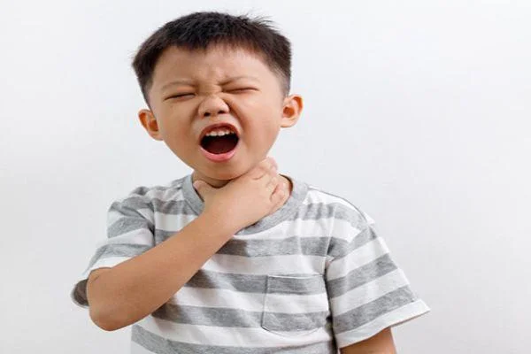 Cách trị ho ngứa cổ họng cho bé ngay tại nhà