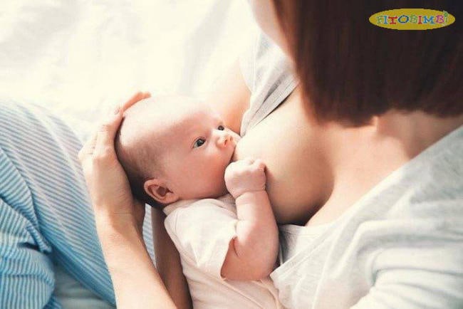 Chữa ho cho bé sơ sinh bằng sữa mẹ