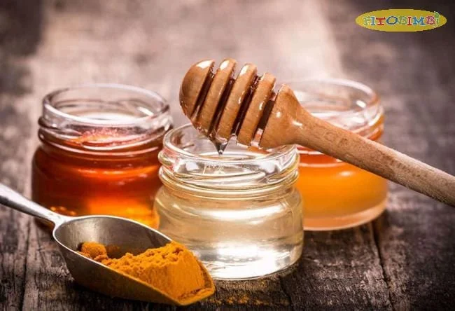 Hỗn hợp nghệ và mật ong trị ho về đêm