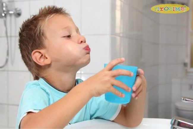 Nước muối loãng có tác dụng sát khuẩn, giảm ho