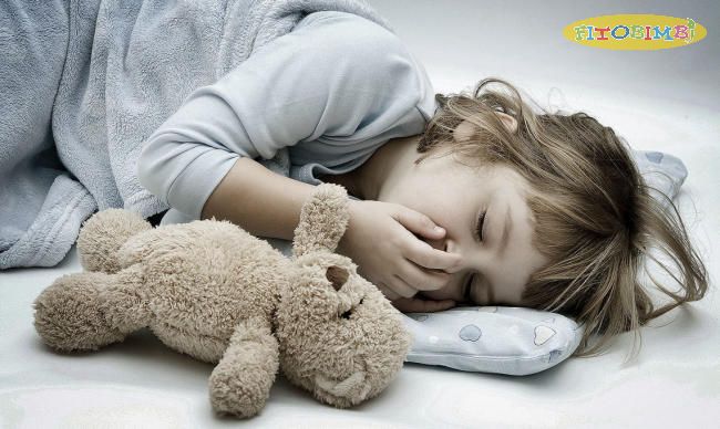 Trẻ ho về đêm phải làm sao để ngủ ngon và yên giấc
