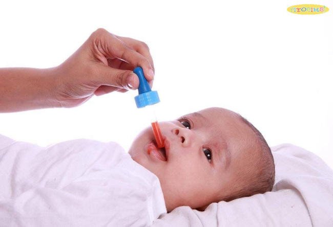 Tuyệt đối không tự ý cho trẻ em uống thuốc kháng sinh