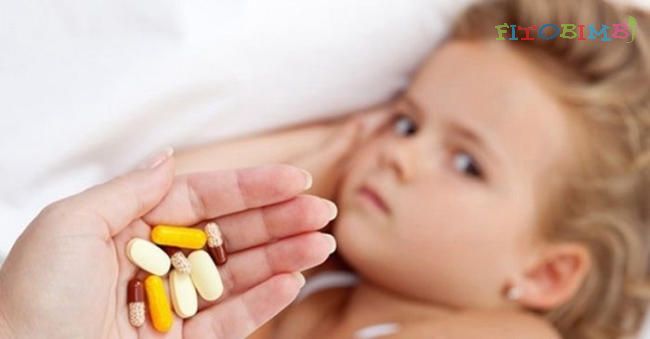 Bé uống thuốc ho bị tiêu chảy: Mẹ nên làm gì?