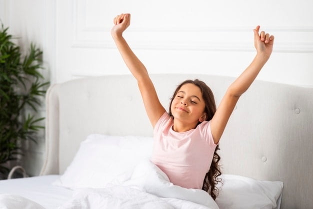 Trẻ nên uống sắt vào buối sáng trước hoặc sau khi ăn