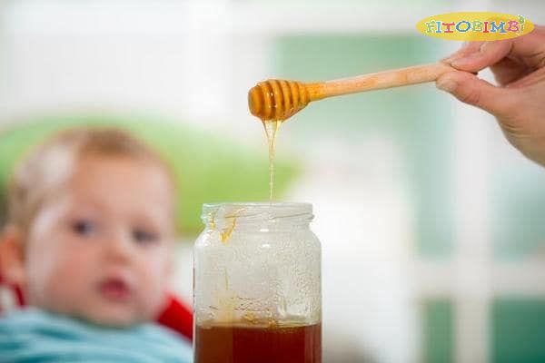 Trà mật ong giảm ho, đau họng cho bé bị viêm phế quản
