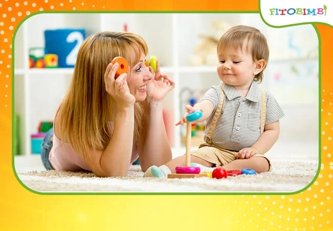 Mẹ nên chơi với bé nhiều hơn