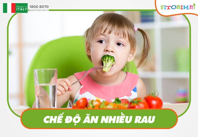Tăng cường bổ sung rau xanh cho bé