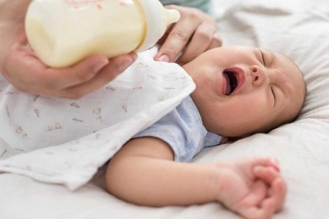 Dấu hiệu biếng ăn sinh lý ở trẻ sơ sinh