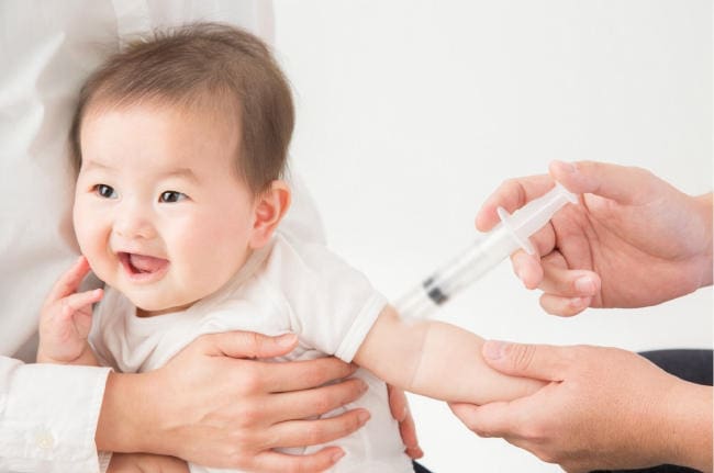 [Hỏi - Đáp]: Trẻ tiêm phòng không bị sốt có tốt không?