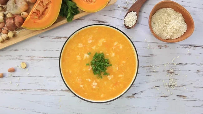 Cháo bí đỏ thịt bằm