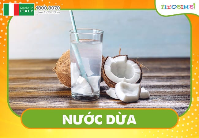 Nước dừa cung cấp điện giải cho trẻ