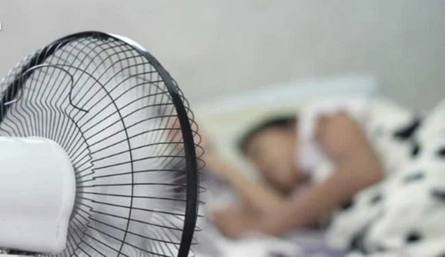 Sốt virus có kiêng gió không?