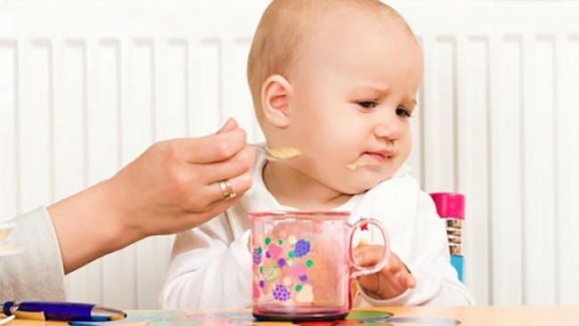 Bé 6 tháng biếng ăn: Nguyên nhân và cách xử lý phù hợp