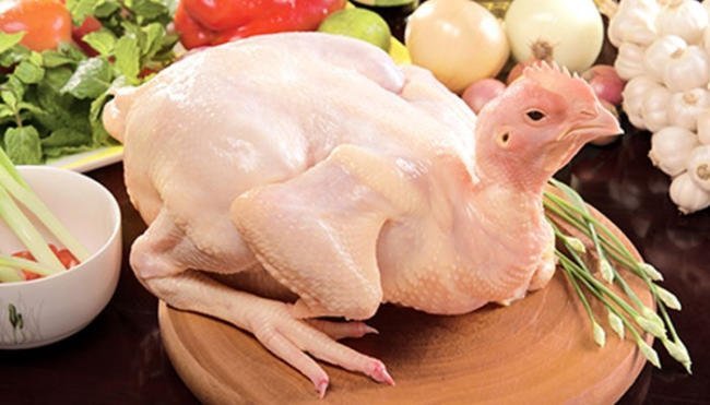 Thịt gà là thực phẩm lành mạnh giúp duy trì và phát triển chiều cao cho bé