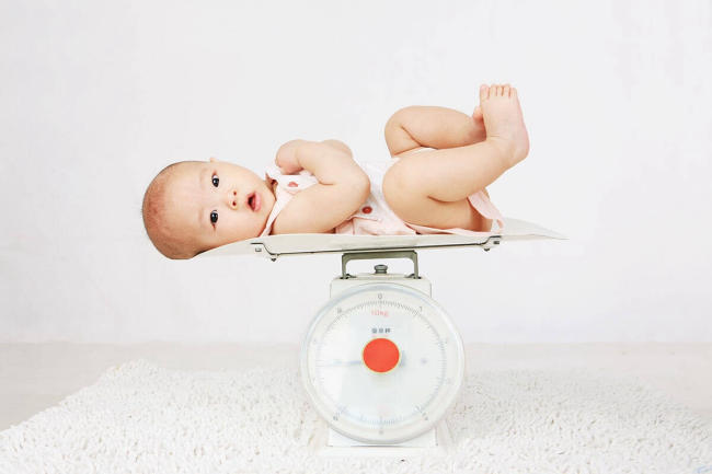 Trẻ chậm tăng cân nên bổ sung gì? Cách tăng cân khoa học cho bé!