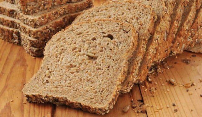 Bánh mì nguyên cám giàu vitamin B1
