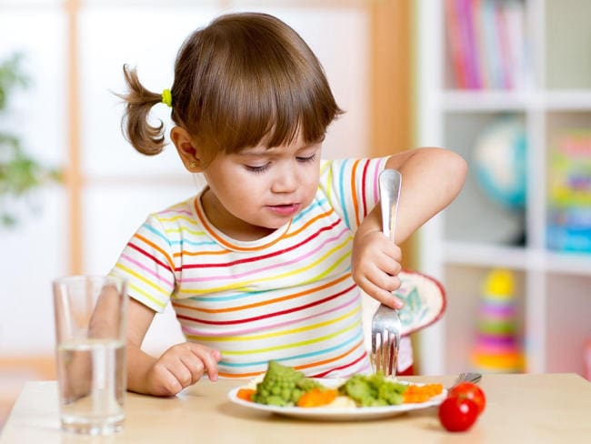 Thường xuyên thay đổi món ăn sẽ giúp bạn phát hiện ra sở thích ăn uống của con