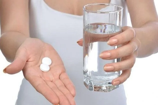 Cha mẹ không nên lạm dụng thuốc khi trẻ bị táo bón