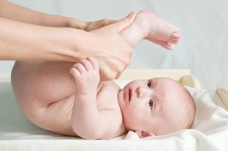 Động tác gập duỗi chân