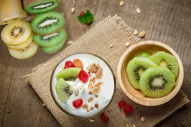 Kiwi rất tốt cho đường ruột của bé