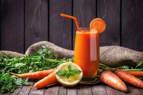 Nước ép cà rốt cho trẻ rối loạn tiêu hóa