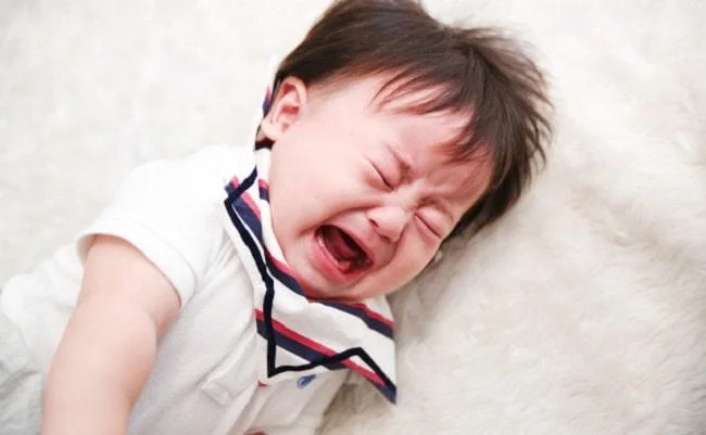 Tình trạng này kéo dài có thể khiến bé mất nước