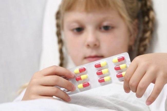 Uống kháng sinh khiến trẻ rối loạn tiêu hóa