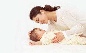9 cách đánh thức trẻ sơ sinh nhẹ nhàng, mẹ nào cũng làm được!