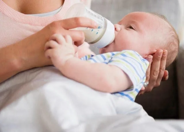 Ăn no sẽ giúp các bé ngủ ngon
