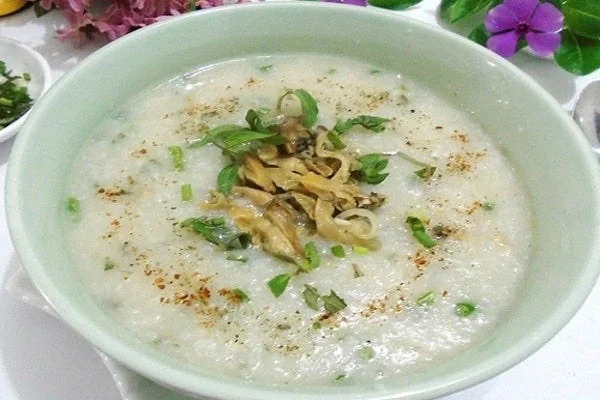 Cháo trùng trục cho bé