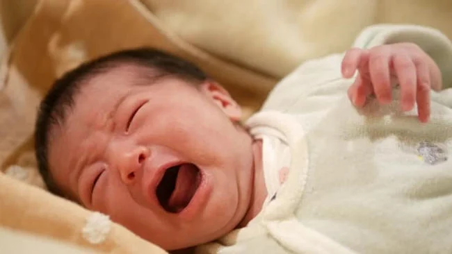 Một số nguyên nhân khiến trẻ la khóc nửa đêm