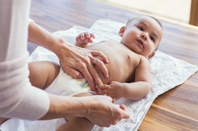 Nhận biết dấu hiệu trẻ sơ sinh bị đau bụng qua 3 biểu hiện này!
