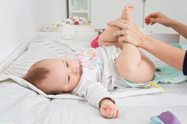 Phân biệt tiêu chảy là đi ngoài có nhầy vàng