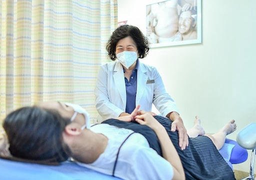 Sinh thường là phương pháp sinh tự nhiên qua con đường âm đạo