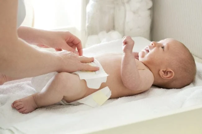 Tần suất đi ngoài của trẻ bú sữa công thức