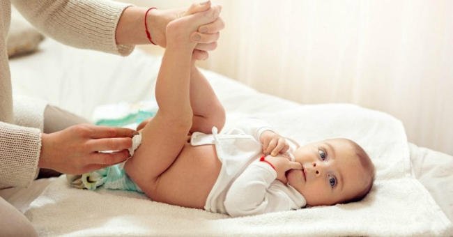Trẻ sơ sinh tiêu chảy do hệ tiêu hóa chưa hoàn thiện