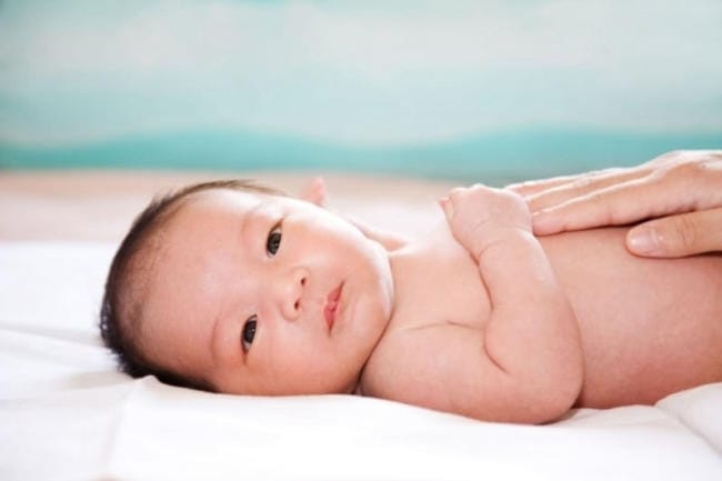 Cách đếm nhịp thở của trẻ sơ sinh