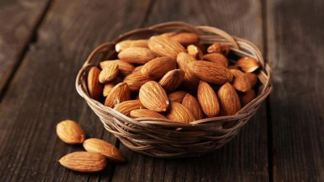 Hạnh nhân là đồ ăn vặt yêu thích của nhiều bà bầu
