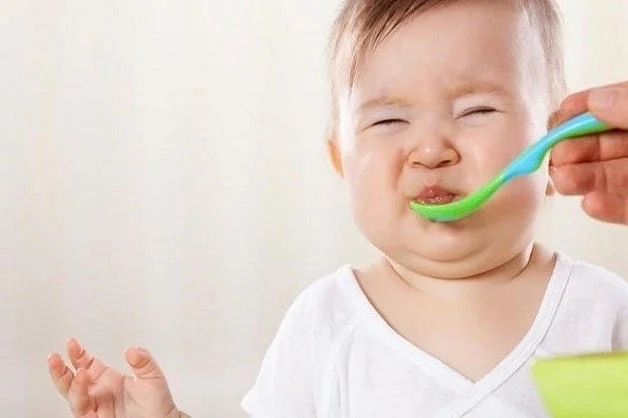Nguyên nhân khiến trẻ ăn ngậm, không nuốt